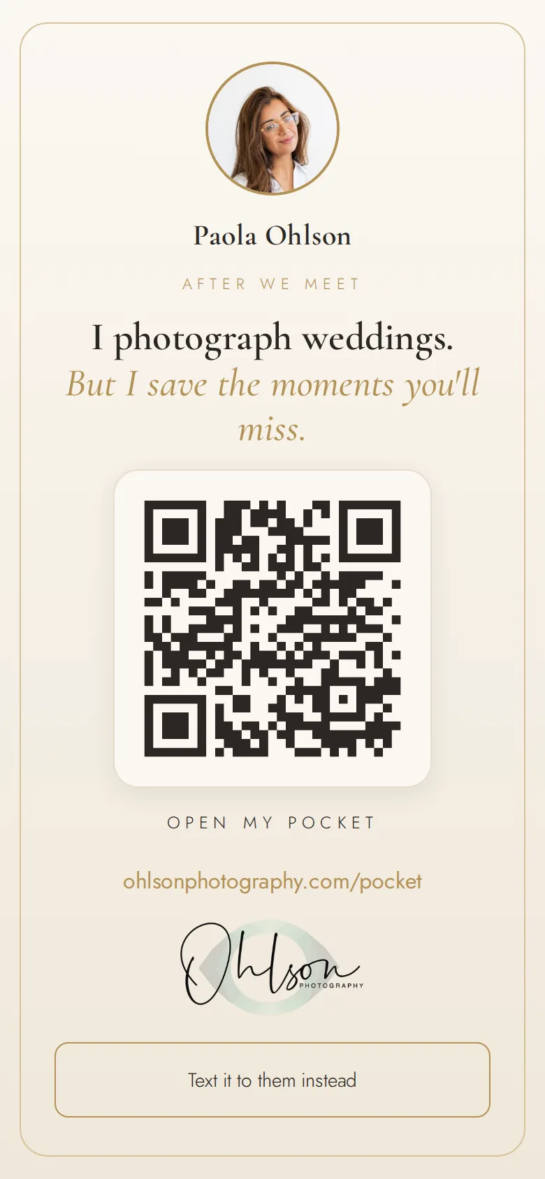 Paola’s share screen for couples: her photo, “I photograph weddings,” a QR code, and the address of her wedding pocket